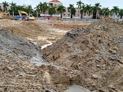 黄金铺华府地下室土方开挖